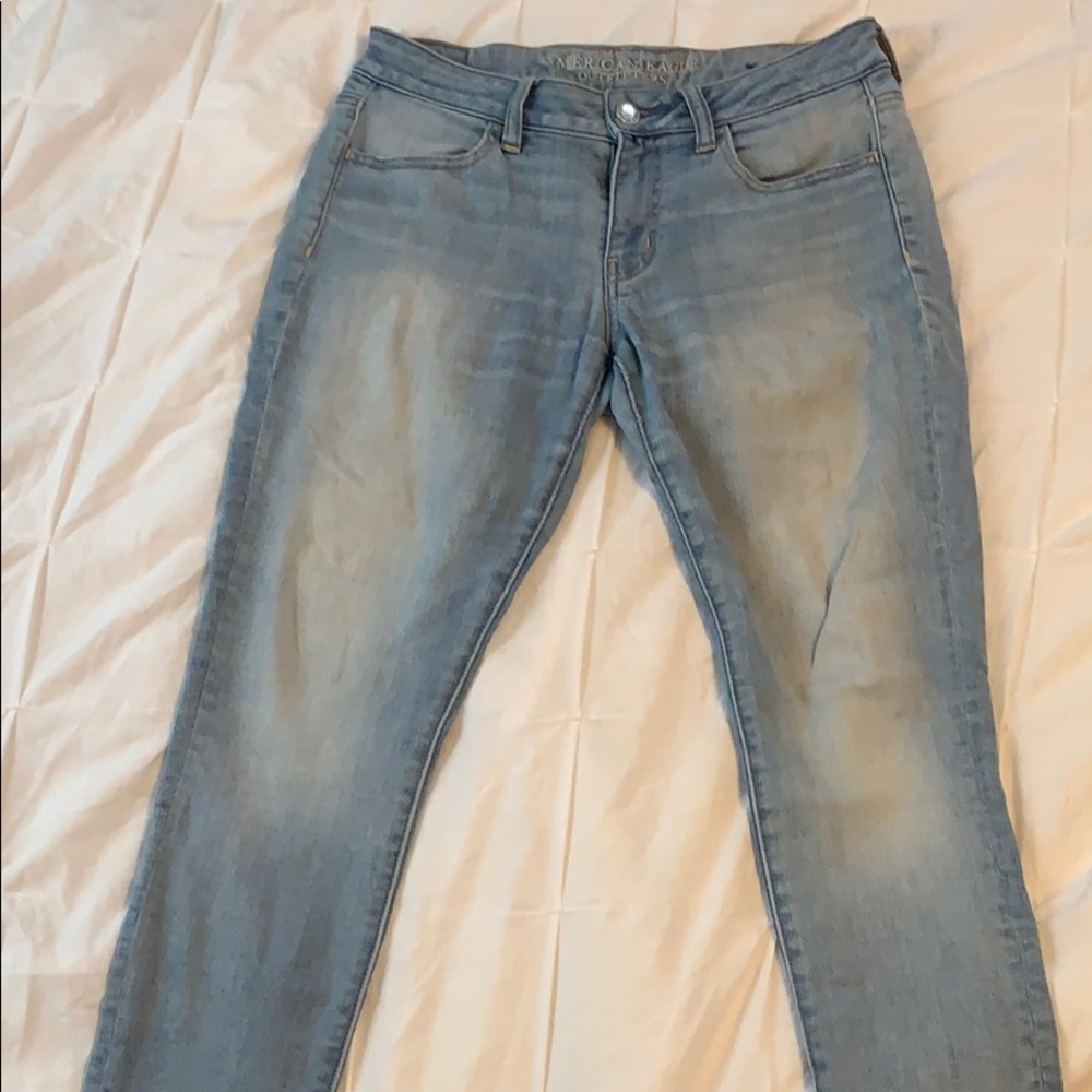 American Eagle light wash Jeans